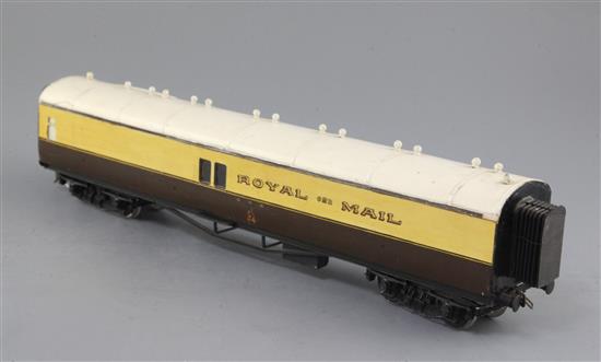A scratchbuilt GWR Royal Mail van in chocolate and cream livery, 2 or 3 rail (fine scale), 1 or 1 rail